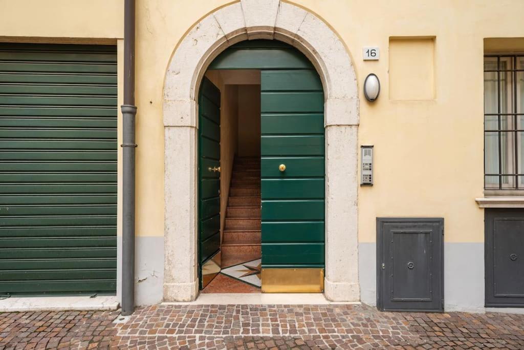 Duomo Apartment Brescia Ngoại thất bức ảnh